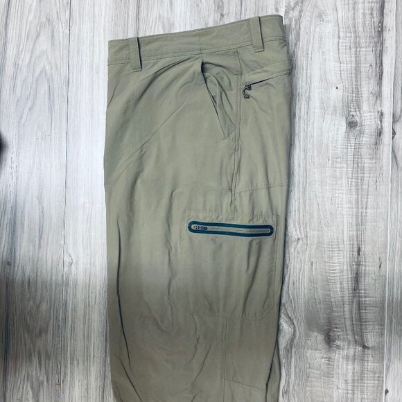 L.L. Bean Men's Water-Resistant Cresta Hiking Pants - 42x30 - Picture 8 of 12
